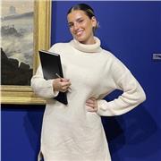 Ich bin Orgesa, mache dieses Jahr mein Abitur und habe (mein bestes Fach) Englisch als Leistungskurs. :)